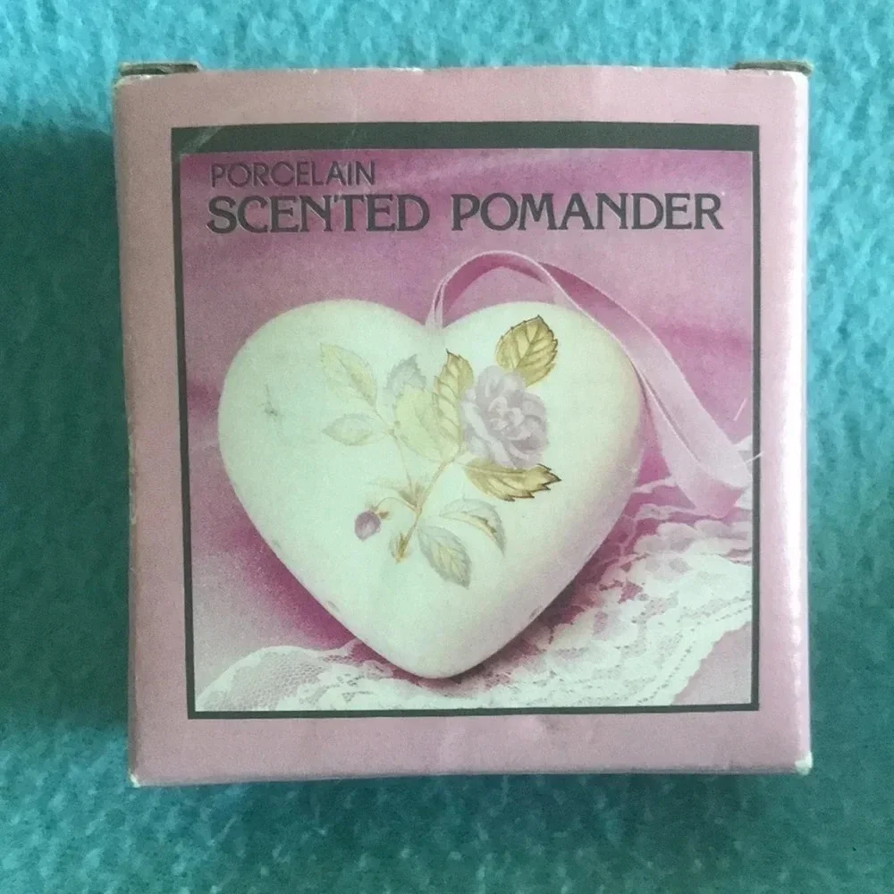 POMANDER PORCELAIN heart scented vintage 1986 pink refillable NEW IN BOX 3”X 3”